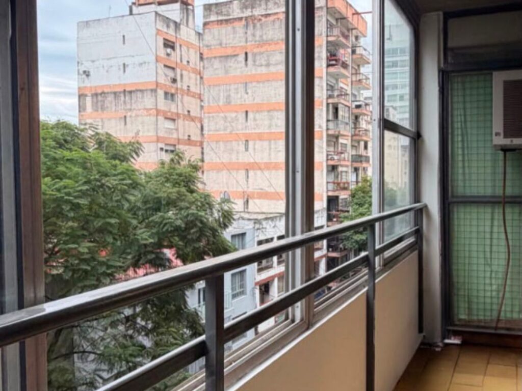 San lorenzo 1730 - Departamento de 3 Dormitorios con Ambientes Reciclados en el Centro