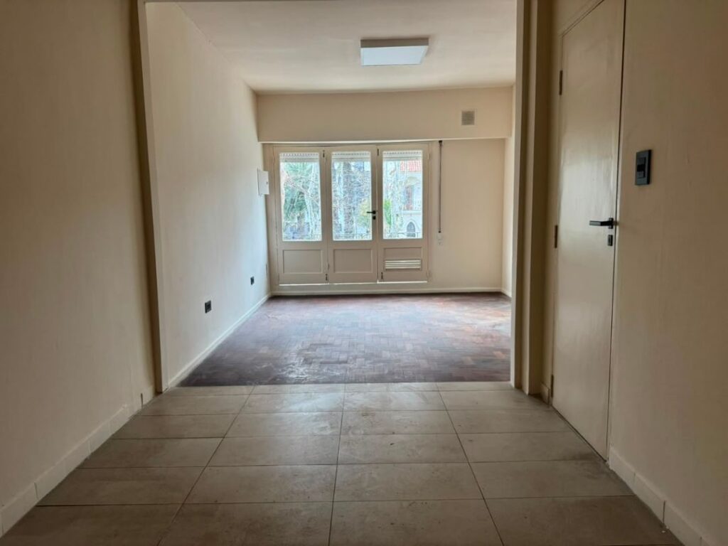Oroño 1558 Alquiler Comercial en Planta Alta sobre Bv. Oroño